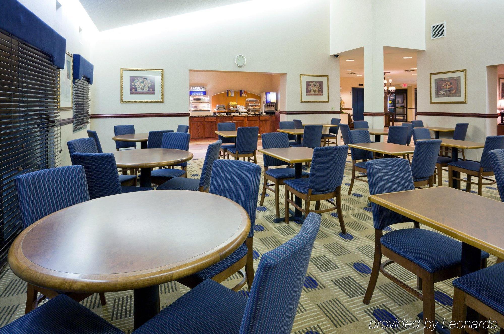 Holiday Inn Express Roseville-St. Paul By Ihg Екстериор снимка